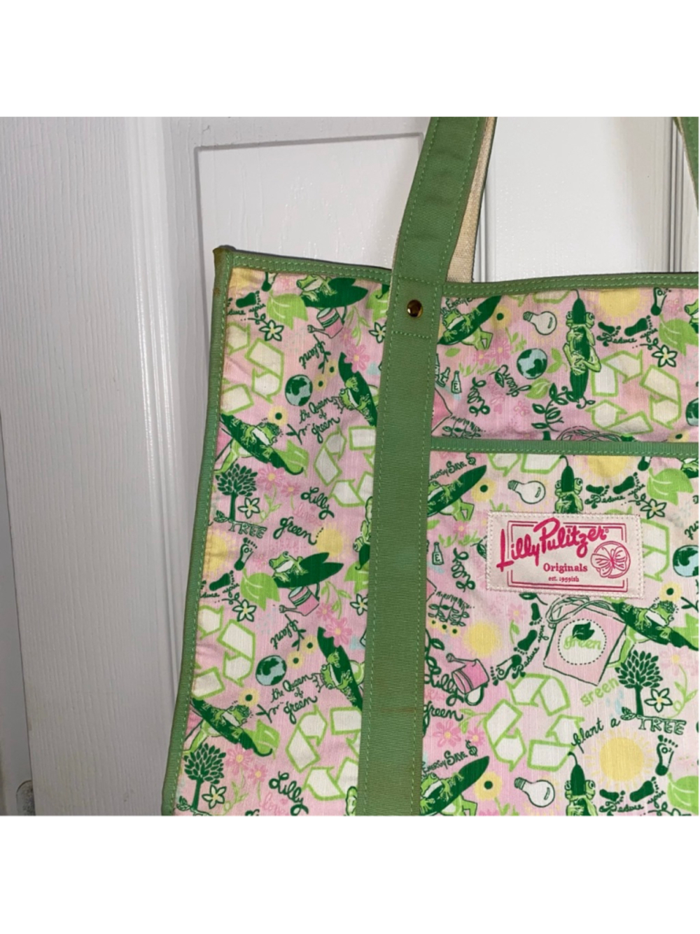 Rare Lilly Pulitzer Originals Earth Day Queen of Green Recycle Large Tote Bag - Picture 3 of 8